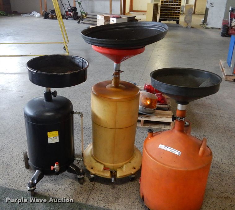 image for item HS9903 (3) oil drain pans