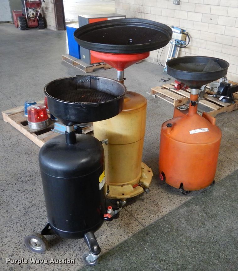 image for item HS9903 (3) oil drain pans