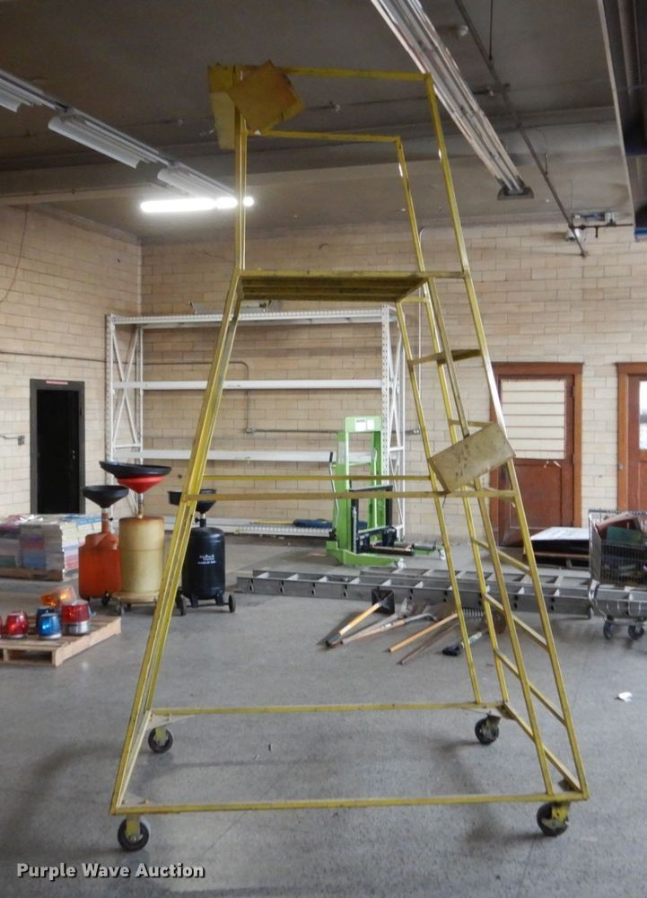 image for item HS9908 Rolling platform