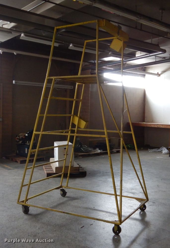 image for item HS9908 Rolling platform