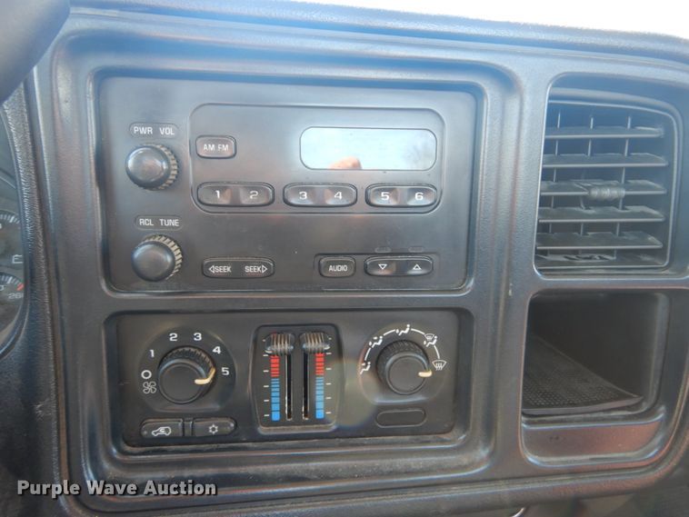 image for item HV9611 2006 Chevrolet Silverado 1500  pickup truck