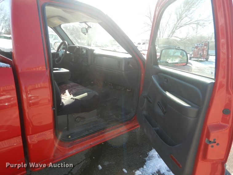 image for item HV9611 2006 Chevrolet Silverado 1500  pickup truck