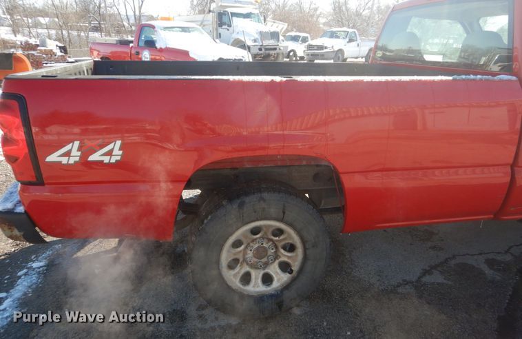 image for item HV9611 2006 Chevrolet Silverado 1500  pickup truck