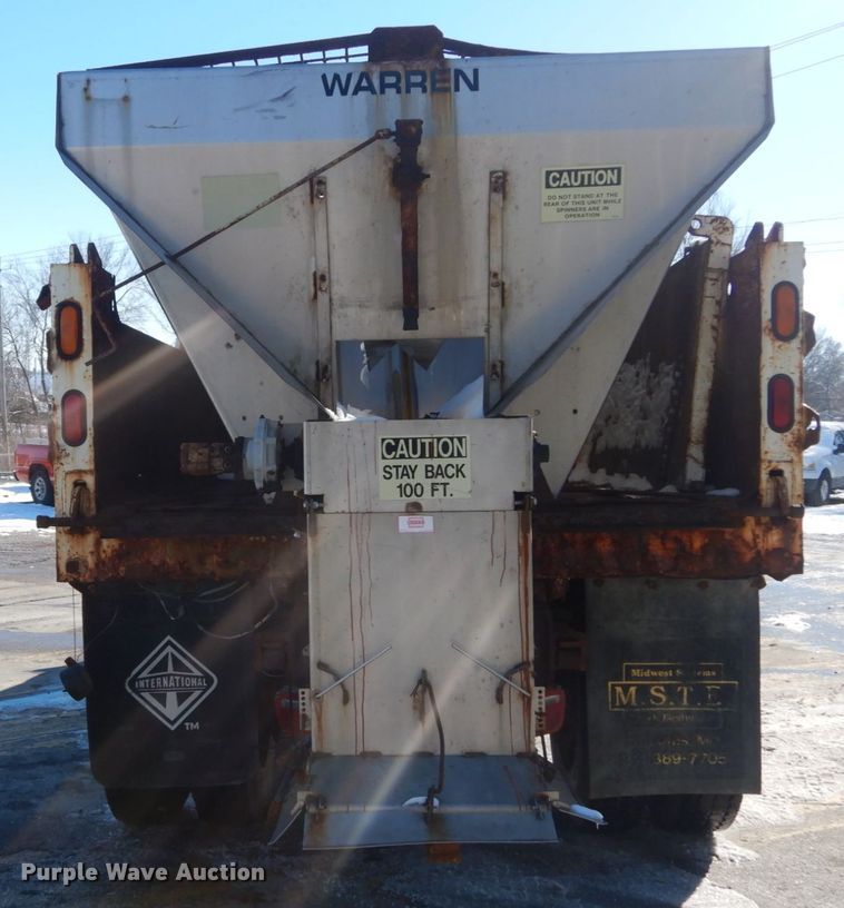 image for item HV9612 2001 International 4900  dump truck