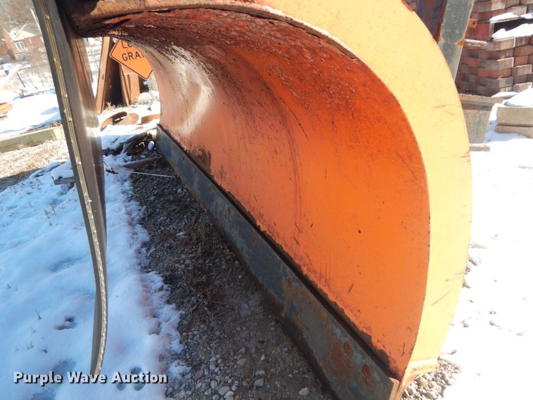 image for item HV9612 2001 International 4900  dump truck