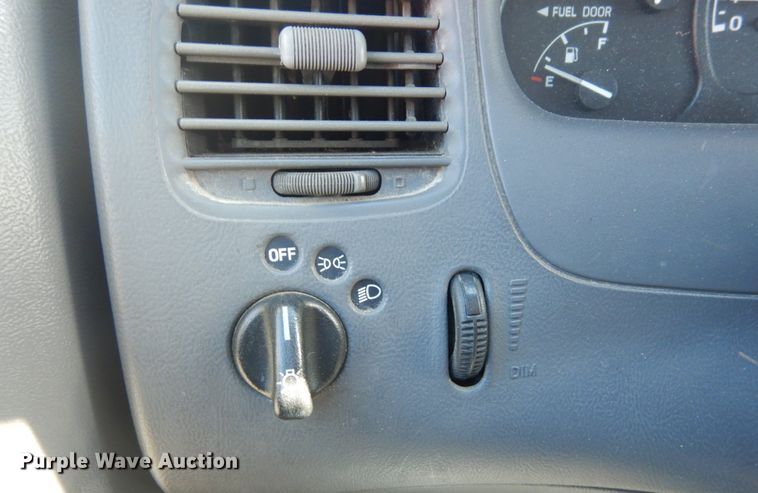 image for item HV9616 2002 Ford Ranger  pickup truck