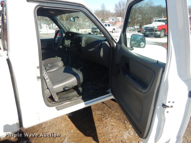 image for item HV9616 2002 Ford Ranger  pickup truck