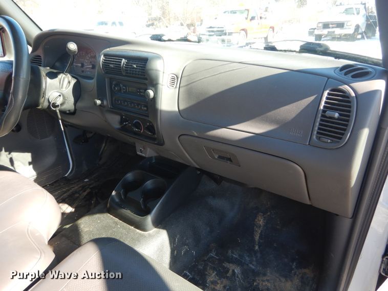 image for item HV9616 2002 Ford Ranger  pickup truck