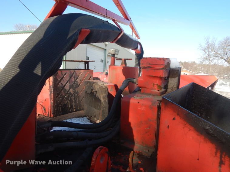 image for item HV9619 2005 Crafco SS125  crack sealer