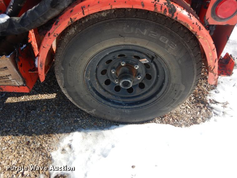 image for item HV9619 2005 Crafco SS125  crack sealer