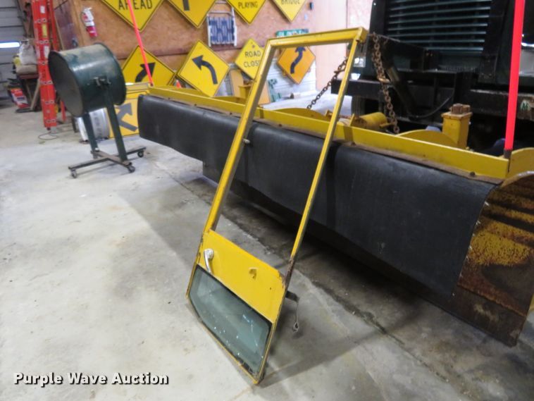 image for item HV9630 1986 John Deere 544D  wheel loader