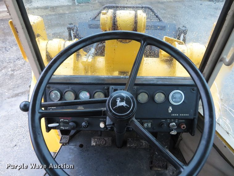 image for item HV9630 1986 John Deere 544D  wheel loader