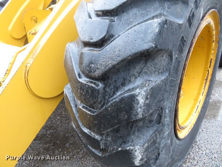 image for item HV9630 1986 John Deere 544D  wheel loader