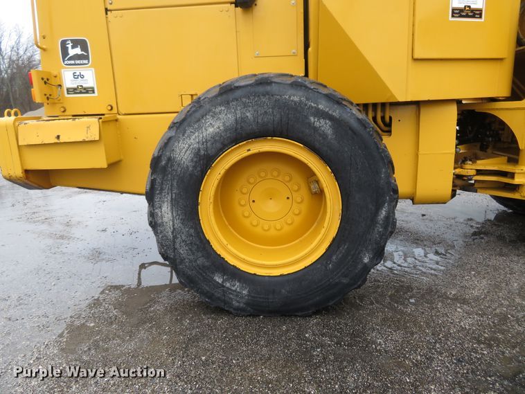 image for item HV9630 1986 John Deere 544D  wheel loader