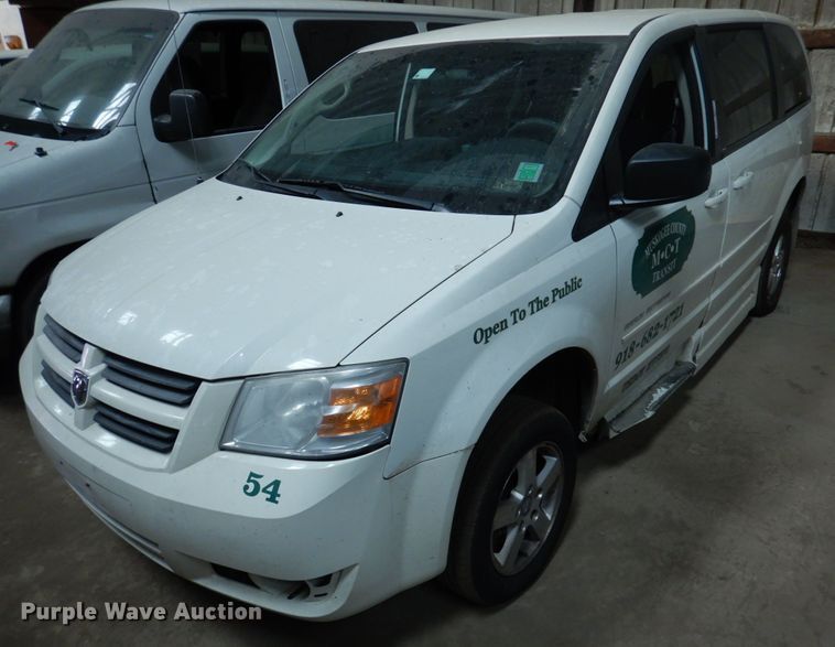 image for item HW9851 2010 Dodge Grand Caravan  van