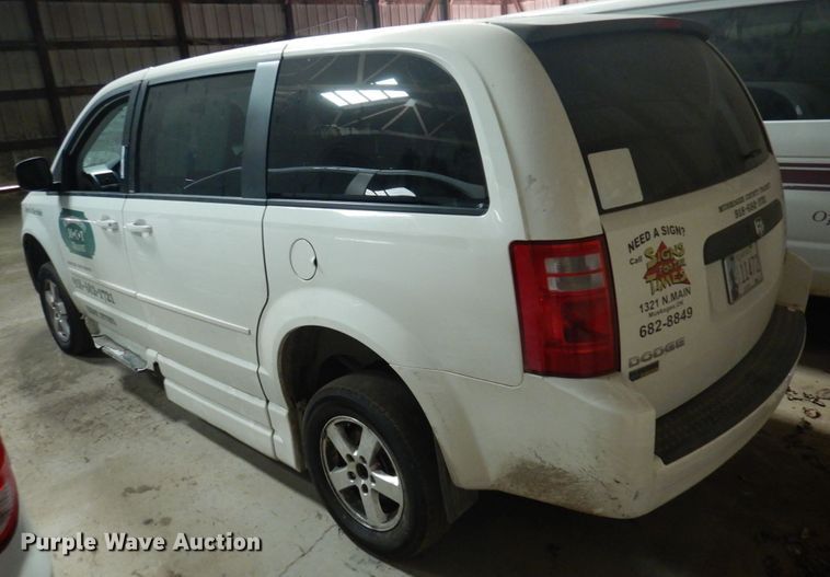 image for item HW9851 2010 Dodge Grand Caravan  van