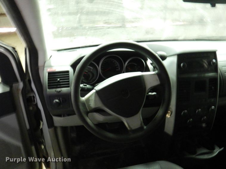 image for item HW9851 2010 Dodge Grand Caravan  van