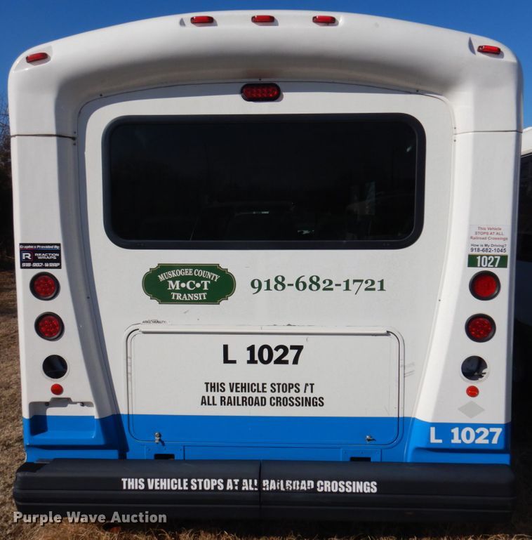 image for item HW9854 2010 Chevrolet Express  shuttle bus