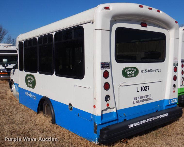 image for item HW9854 2010 Chevrolet Express  shuttle bus