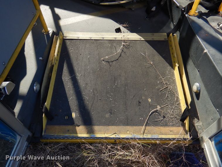 image for item HW9854 2010 Chevrolet Express  shuttle bus