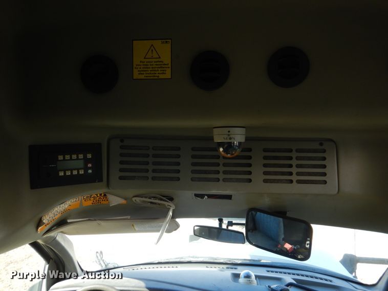 image for item HW9854 2010 Chevrolet Express  shuttle bus