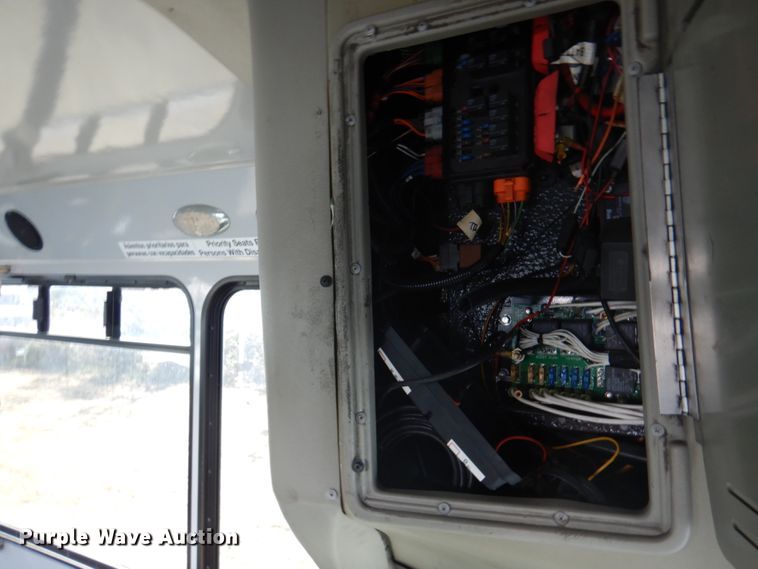 image for item HW9854 2010 Chevrolet Express  shuttle bus