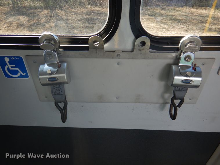 image for item HW9854 2010 Chevrolet Express  shuttle bus