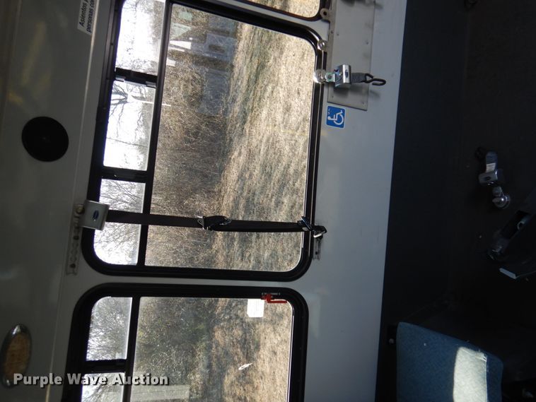 image for item HW9854 2010 Chevrolet Express  shuttle bus