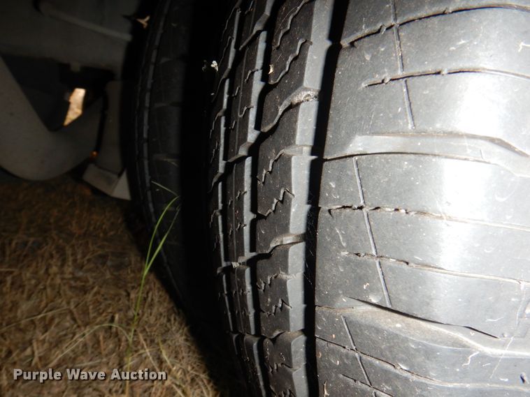 image for item HW9854 2010 Chevrolet Express  shuttle bus