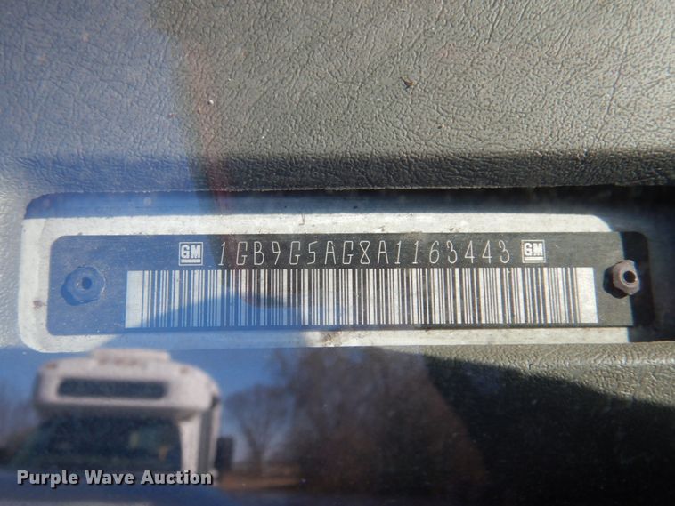 image for item HW9854 2010 Chevrolet Express  shuttle bus