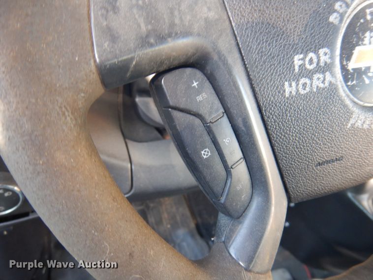 image for item HW9855 2010 Chevrolet Express  shuttle bus