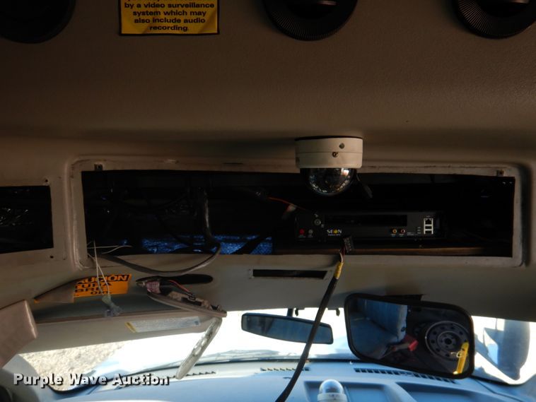 image for item HW9855 2010 Chevrolet Express  shuttle bus