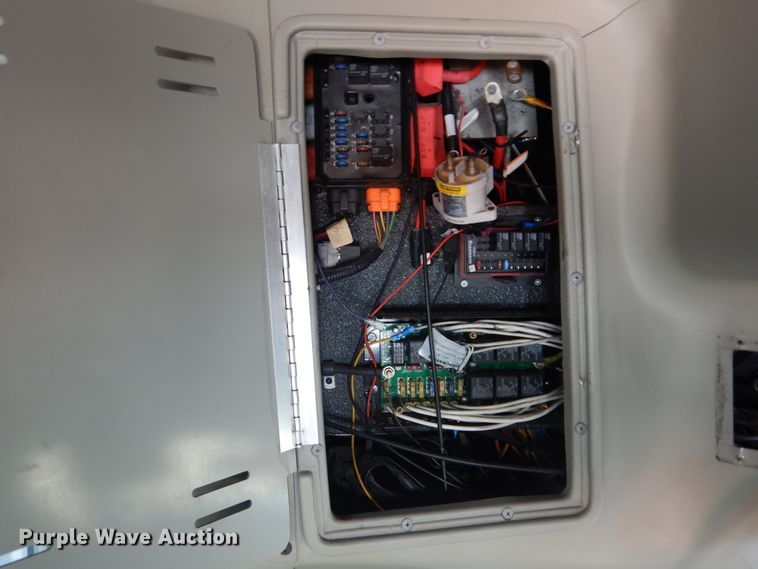 image for item HW9855 2010 Chevrolet Express  shuttle bus