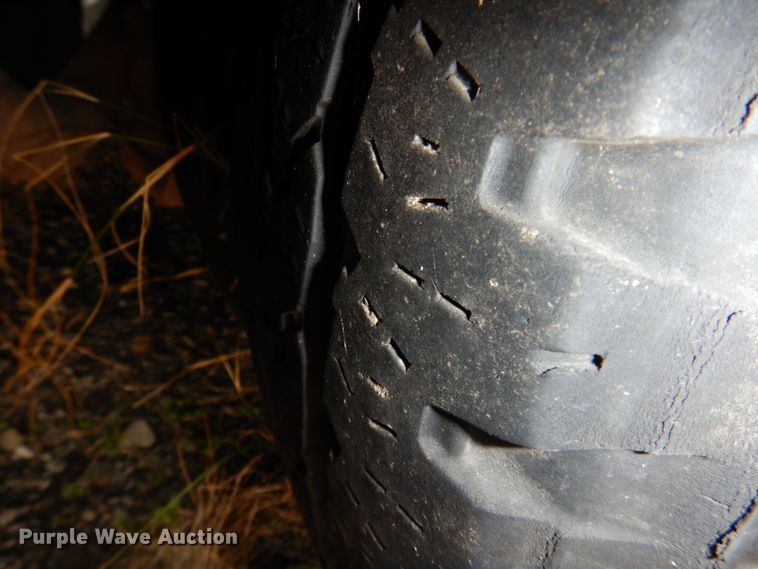 image for item HW9855 2010 Chevrolet Express  shuttle bus