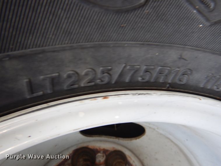 image for item HW9855 2010 Chevrolet Express  shuttle bus