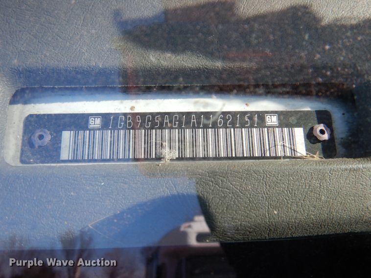 image for item HW9855 2010 Chevrolet Express  shuttle bus