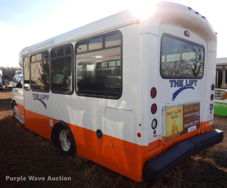 image for item HW9856 2010 Chevrolet Express  shuttle bus