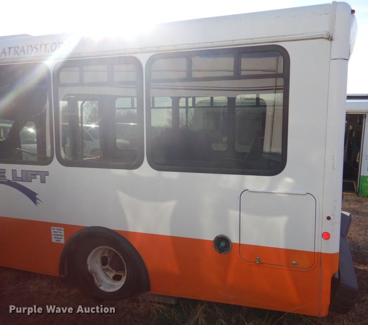 image for item HW9856 2010 Chevrolet Express  shuttle bus