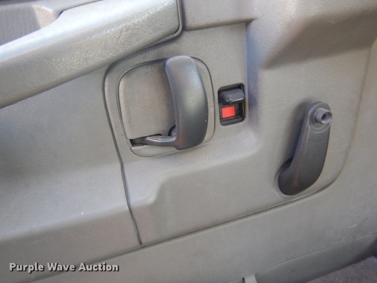 image for item HW9856 2010 Chevrolet Express  shuttle bus