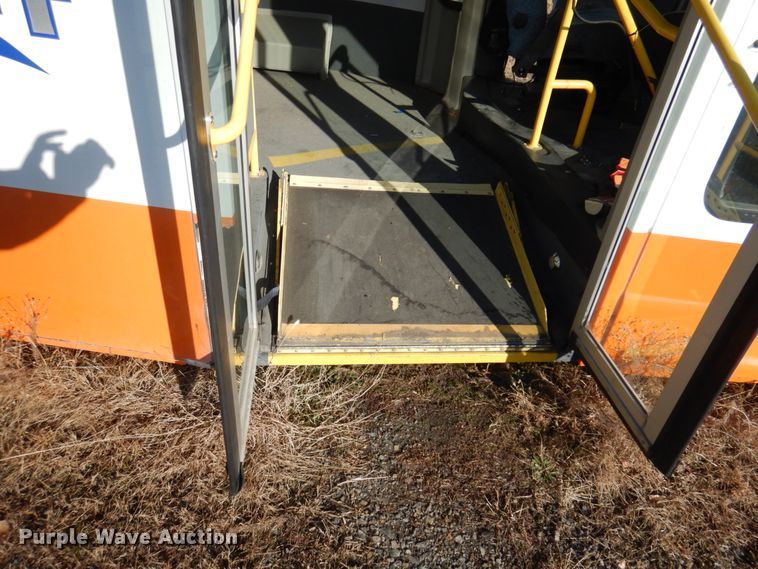 image for item HW9856 2010 Chevrolet Express  shuttle bus