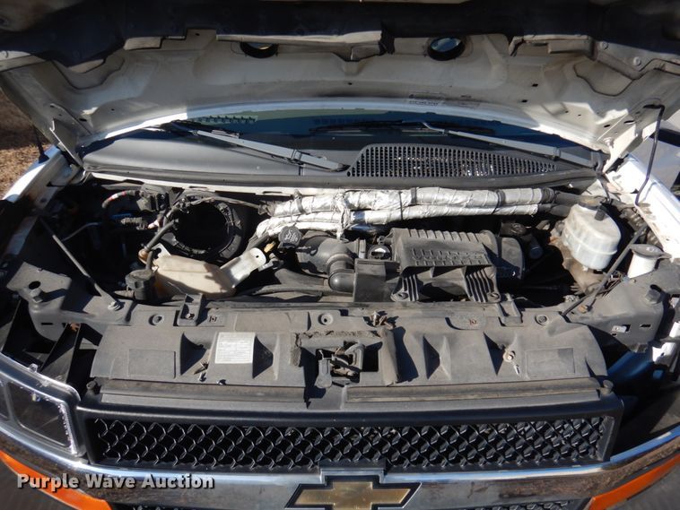 image for item HW9856 2010 Chevrolet Express  shuttle bus