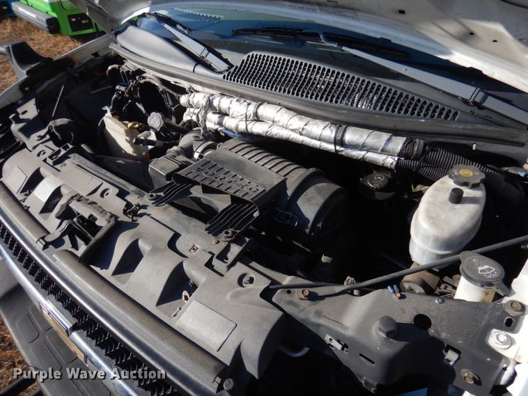 image for item HW9856 2010 Chevrolet Express  shuttle bus