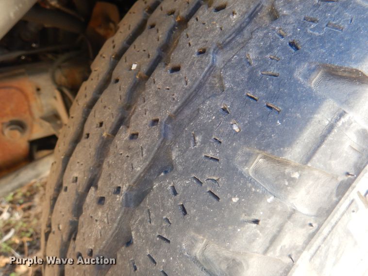 image for item HW9856 2010 Chevrolet Express  shuttle bus