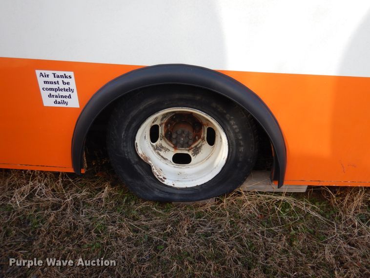 image for item HW9856 2010 Chevrolet Express  shuttle bus