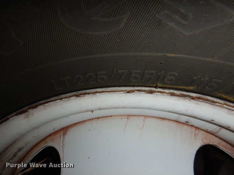 image for item HW9856 2010 Chevrolet Express  shuttle bus