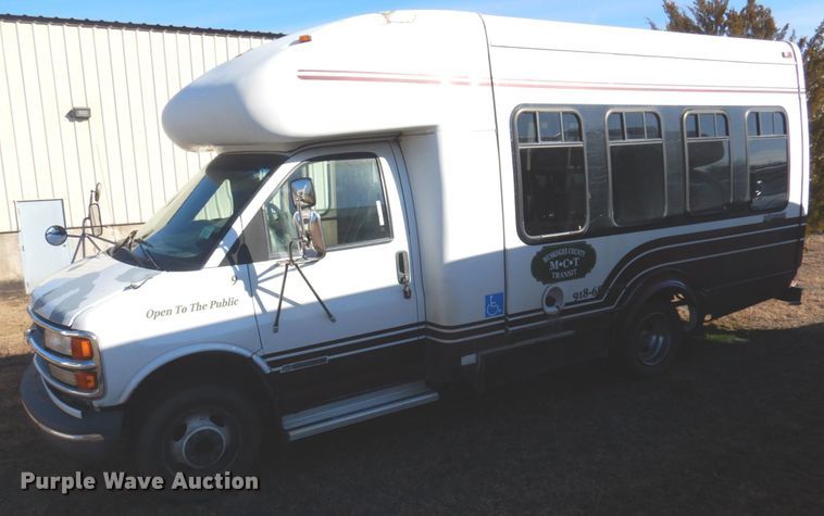 image for item HW9857 2000 Chevrolet Express  shuttle bus