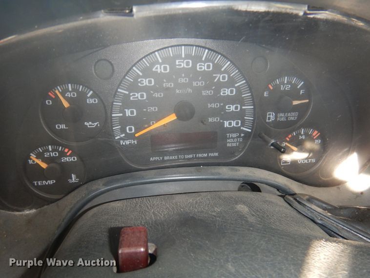 image for item HW9857 2000 Chevrolet Express  shuttle bus