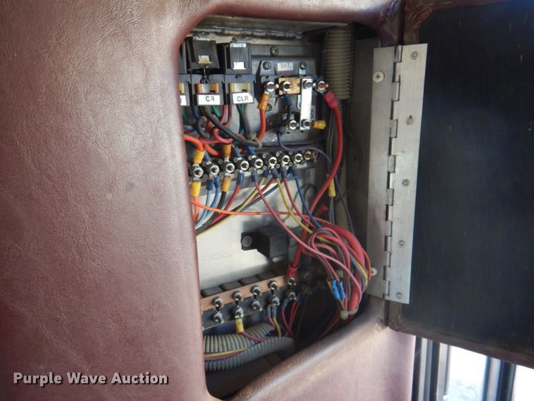 image for item HW9857 2000 Chevrolet Express  shuttle bus