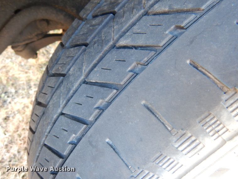 image for item HW9857 2000 Chevrolet Express  shuttle bus