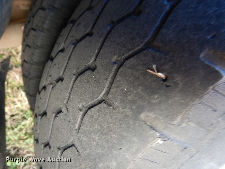 image for item HW9857 2000 Chevrolet Express  shuttle bus